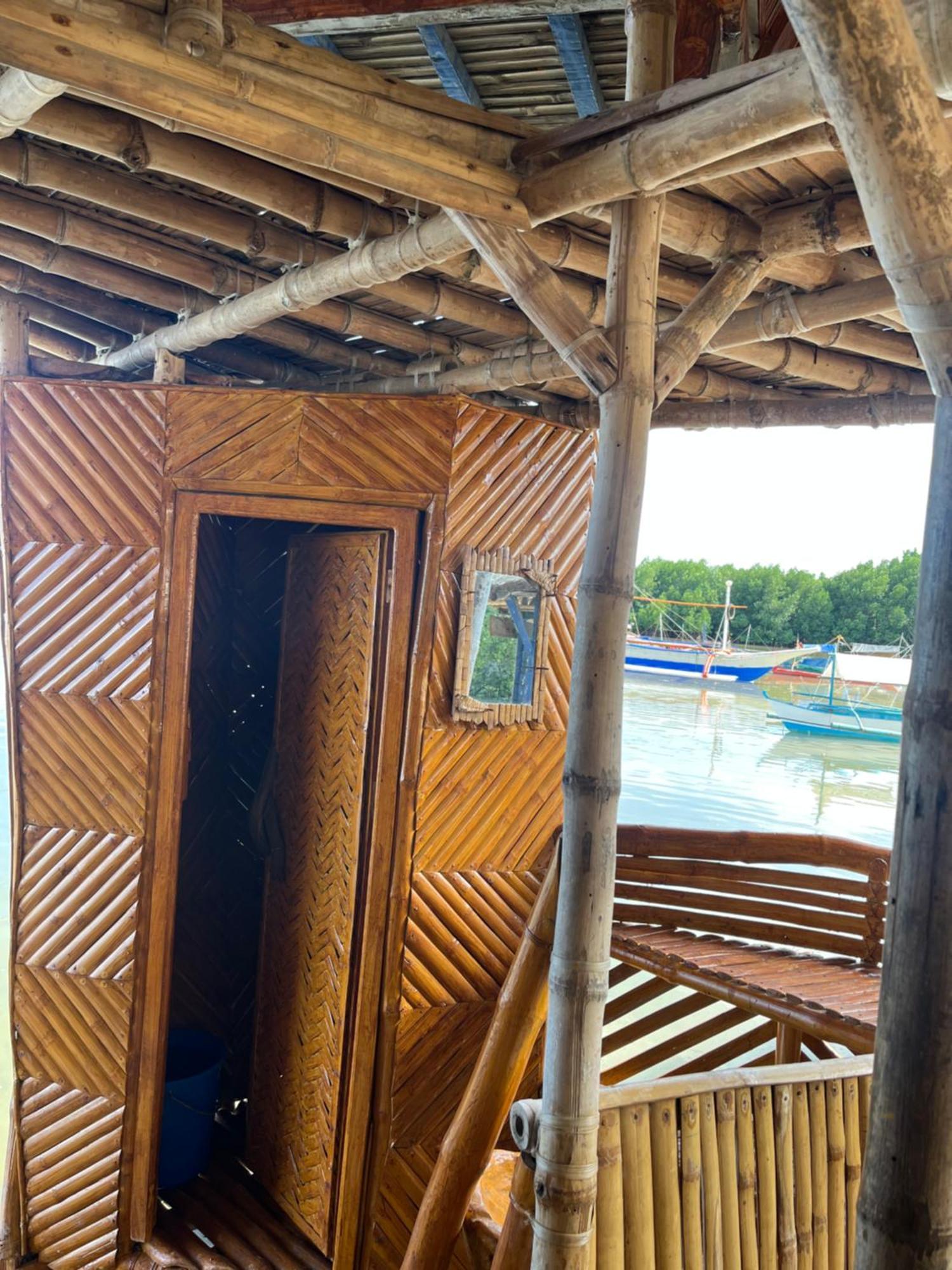 Bamboo Nest Beachfront Puerto Princesa Exterior foto