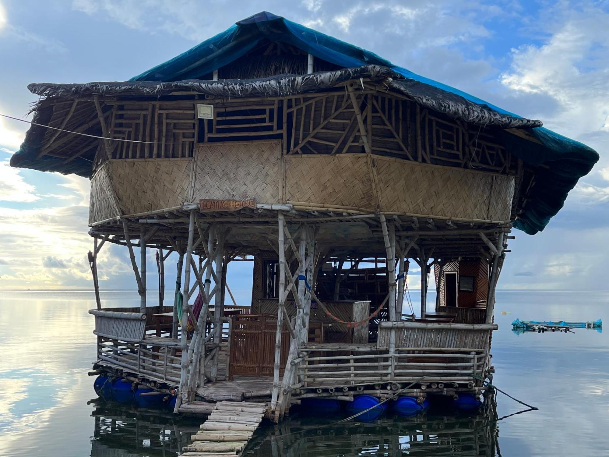 Bamboo Nest Beachfront Puerto Princesa Exterior foto